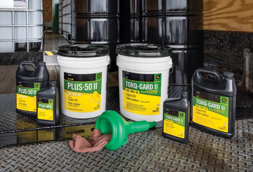 Lubricantes originales John Deere para motor y sistemas hidráulicos de maquinaria agrícola